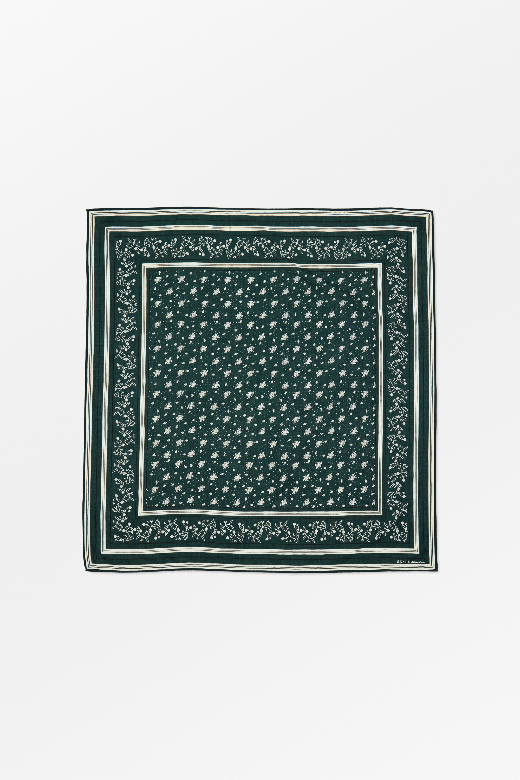 Skall Studio Skall classic scarf 90x90 Scarf Pine green